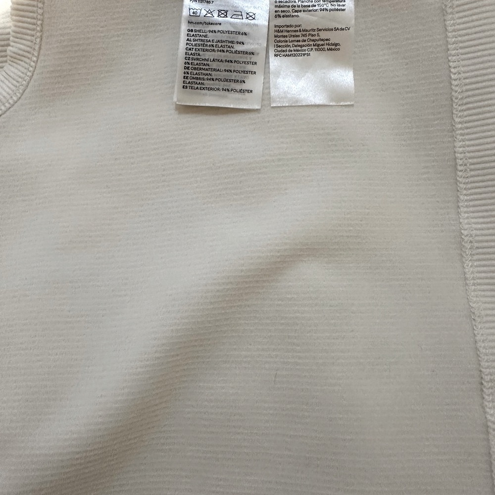 Divided Ribbed Tank Top - Picture 4 of 4
